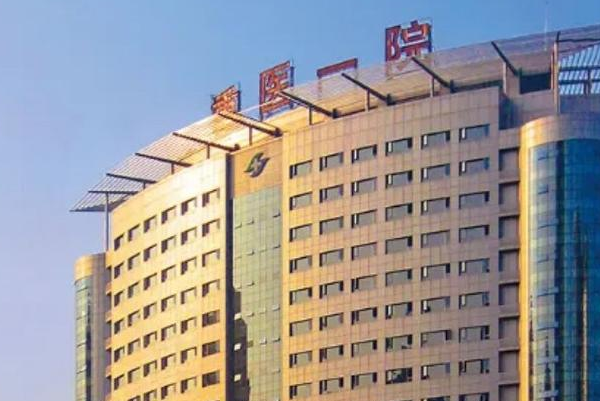 重庆医科大学附属第一医院林文韬隆胸半年术后恢复案例&技术水准介绍